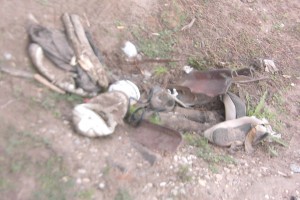 Müll1012 074.jpg (168.03 KiB) 29489 mal betrachtet Der Unglücksrabe, welcher in diese Kule mit den aufragenden Stahlteilen mit einem Autoreifen reinfährt ... 1