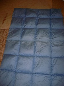 P1080657.JPG (1.43 MiB) 2249 mal betrachtet Federbett meiner Ex. Farbe teilweise ausgeblichen, ansonsten noch gut. DDR Produkt