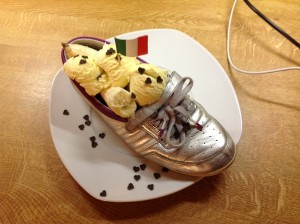 IMG_0932.JPG (450.09 KiB) 6032 mal betrachtet Und die Fahne