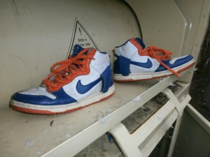 Müll0113 027.jpg (286.66 KiB) 5601 mal betrachtet Geiler "Neuzugang", jetzt, wo alles andere an Kleiderspenden weg war.