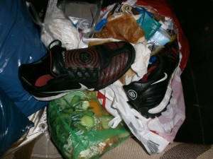 Ziemlich unfitte Sportschuhe!