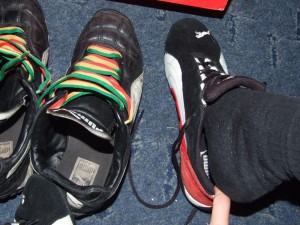 This old Pumas served me well for last 3 or 4 years and I bellive that they're tired and they want to retire. ;)